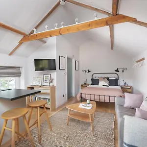 Holiday home The Hayloft By Black Door