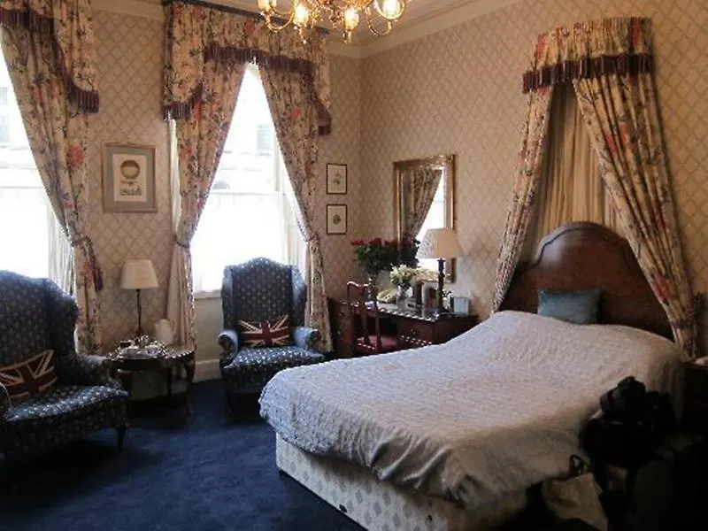The Kennard Boutique Guesthouse Bath